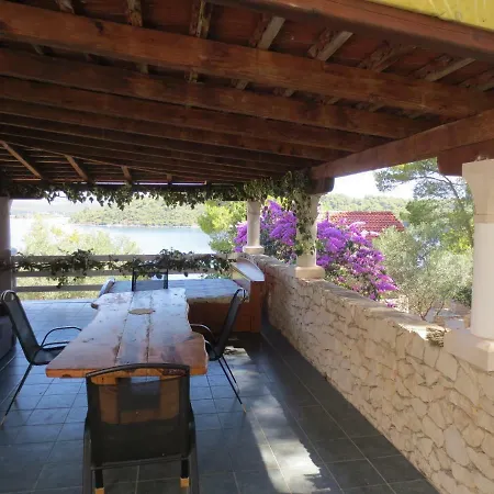 Charming Few Steps From Beach