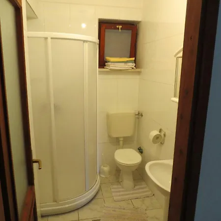 Charming Few Steps From Beach Daire Lumbarda
